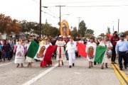 Fieles peregrinan junto a la Virgen de Guadalupe en la archidiócesis de Los Ángeles.