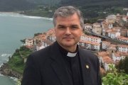 El padre José Juan Hernández es canónigo penitenciario de Covadonga