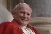 Juan Pablo II, desde el Cielo, sigue actuando en la vida de mucha gente... con sus enseñanzas, y con su intercesión celestial