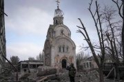Una iglesia dañada en Mariúpol en los bombardeos de invierno y primavera