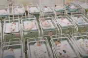 Cuando empezaron los confinamientos globales, la imagen del hotel de Kiev convertido en almacén de niños a la espera de ser recogidos mostró al mundo la realidad del negocio de los vientres de alquiler en Ucrania, su paraíso.