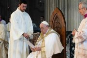 Francisco celebró Cristo Rey en la catedral de Asti y destacó que la realeza de Cristo se muestra en su cercanía con sus fieles. En el Ángelus, instó a los jóvenes a `ser inconformistas´" y evangelizar.
