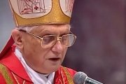 La homilía del cardenal Joseph Ratzinger antes del cónclave que le eligió resumió las líneas de su pensamiento sobre la Iglesia y sobre la dictadura del relativismo a la que veía abocado el mundo.