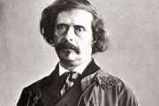 Jules Barbey d'Aurevilly, en un retrato del fotógrafo Félix Nadar.