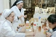 Monjas pintando