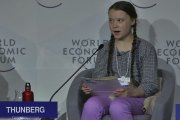Greta Thunberg en Davos en 2019, una expresión simbólica de la confluencia de los poderosos con la religión climática.