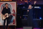 Elevation Worship canta The Blessing en el memorial de Charlie Kirk