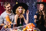 La mayoría de los que celebran Halloween lo hacen por diversión pero, ¿existen los riesgos?