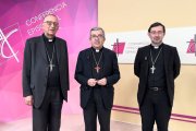 El cardenal Juan José Omella, el arzobispo Luis Argüello y el cardenal José Cobo.