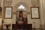 Capilla del Sagrado Corazón de la Primada, antes de Santa Lucía, donde reposan los restos de tres mártires de la Persecución Religiosa Española de 1936.
