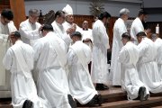 Ordenaciones sacerdotales en 2026, en el Templo de la Misericordia en Ciudad Juárez, con el obispo Torres Campos