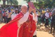 Francisco Ostos, misionero de los Padres Blancos, lleva 53 años en el Congo, ha visto muchos brotes de ébola, y guerras, pero ahora se junta todo