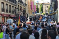 Cientos de personas recorrieron el centro de Madrid en el Rosario por la Juventud.