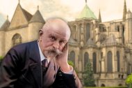 Fascinado por el simbolismo, el ocultismo y la decadencia parisina, Huysmans terminaría encontrando en el catolicismo y la liturgia la respuesta espiritual al nihilismo moderno.