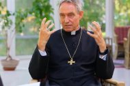 El arzobispo Georg Gänswein (n. 1956), actualmente nuncio en los países bálticos, evoca el papado de Benedicto XVI en una reciente entrevista.