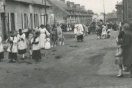 Una procesión religiosa en la Francia de los años 60.