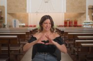 Ana Iris Simón habla de cómo crece la libertad de los católicos, también los famosos, para hablar de su fe con naturalidad