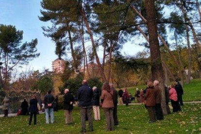 Cada mes, decenas de personas acuden al monumento dedicado a la Virgen María para rezar el rosario que convoca la Campaña Nacional de Oración los primeros sábados de mes a las 17:00 horas.