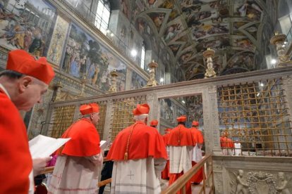 La sede vacante disparata a algunos opinadores, que pontifican sobre papables a quienes el día anterior desconocían.