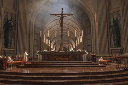 El Altar Mayor de la basílica de la Santa Cruz del Valle de los Caídos, un lugar privilegiado para admirar y vivir el valor de la permanencia.