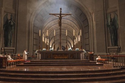 El Altar Mayor de la basílica de la Santa Cruz del Valle de los Caídos, un lugar privilegiado para admirar y vivir el valor de la permanencia.