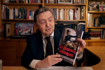 Federico Jiménez Losantos, durante la grabación del podcast "La Vendée 1793: cuando el Estado francés declaró la guerra a los católicos".