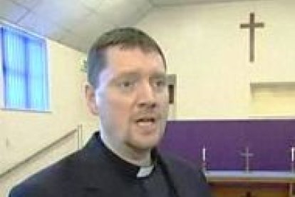 El párroco anglicano, Tim Jones