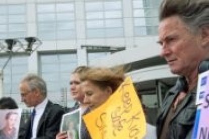 Varias personas manifestándose