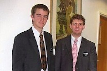 De misión por el mundo.