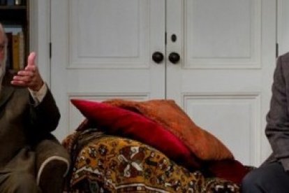 Escena de una de las representaciones teatrales de La Última Sesión de Sigmund Freud