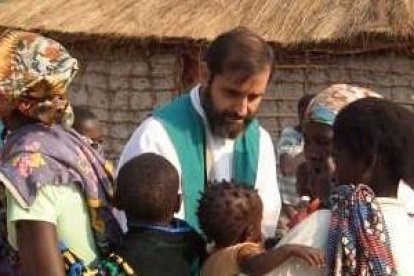 Un sacerdote católico entre angoleños