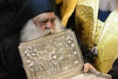 Relicario del monte Athos que según la tradición contiene restos de oro, incienso y mirra de los Magos de Oriente - visita Rusia por primera vez