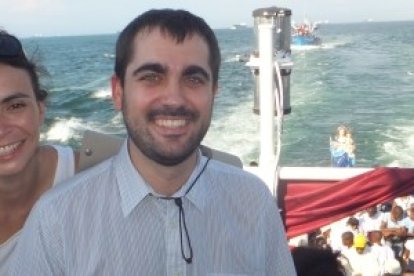 Noemí y Jesús son un matrimonio misionero que navega por la vida con la brújula de Dios