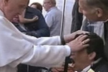 En mayo el Papa Francisco pronunció una oración de liberación sobre un mexicano que reaccionó con síntomas de acción diabólica