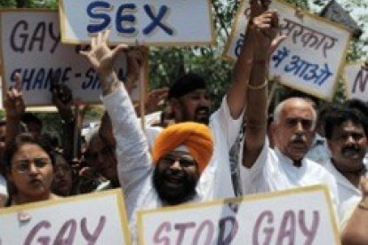 El nacionalismo indio considera que la homosexualidad -y el cristianismo, y el islam- son contrarios al país