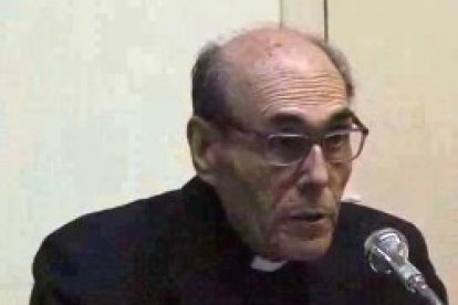 El obispo auxiliar emérito de Barcelona, Pere Tena, era conocido por su relevancia como liturgista