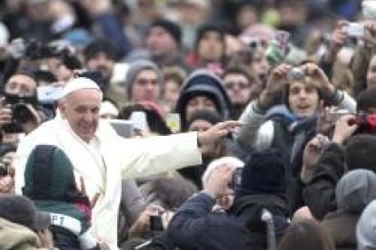 El frío no disuade a los peregrinos ni al Papa Francisco de su encuentro de los miércoles