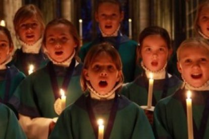 La centenaria tradición de hermosos coros por Navidad atrae a muchos, pero no basta para recristianizar las fiestas