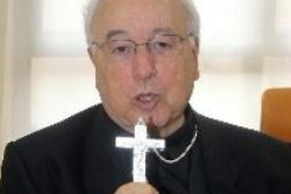 El obispo de Segovia, Ángel Rubio