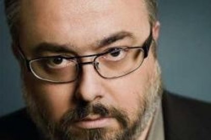 Álex de la Iglesia, pese a su opción por el cine irreverente, tiene claro que el hombre peca y necesita la confesión y el perdón