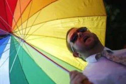 El PP, con mayoría absoluta en Galicia, hace llover ideología gay sobre los gallegos