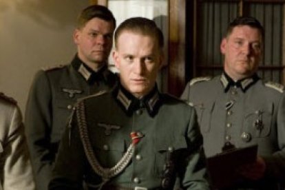 La película Operación Valquiria, de 2008, recoge otro de los episodios de militares alemanes opuestos a la locura hitleriana