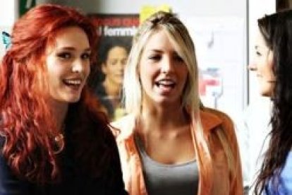 Hay comedia, hay triángulo amoroso... y hay reflexión sobre la muerte y Dios en Blanca como la Nieve