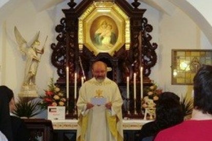 El padre Heinrich Walter en uno de los 210 santuarios de Schoenstatt