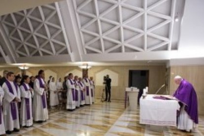 En las misas de Cuaresma en la residencia Santa Marta el Papa Francisco invita a la conversión