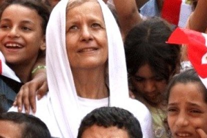 Maggie Gobran dejó su vida como empresaria para volcarse en los niños más pobres de los barrios coptos... educó a varios de los Mártires de la Playa