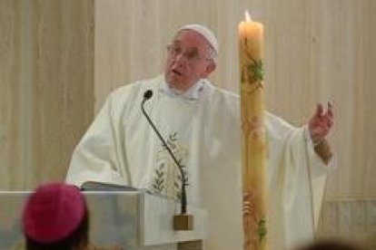 El Papa Francisco, desde Santa Marta, exhorta a los cristianos a servir a los demás