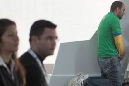 El Papa Francisco confesando en la JMJ de Brasil... con Adviento y el Año de la Misericordia, insiste en este sacramento de reconciliación con Dios