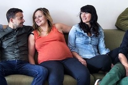 Los protagonistas de una historia rocambolesca, prototipo para la ideología de género, con la víctima (el hijo) aún por llegar.