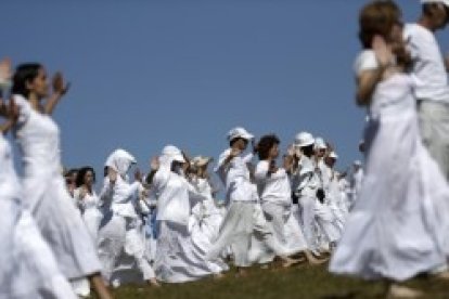 Muchas sectas usan el nombre poderoso de Jesús para engañar y explotar a sus adeptos